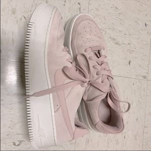 nike airforces in suade pink.